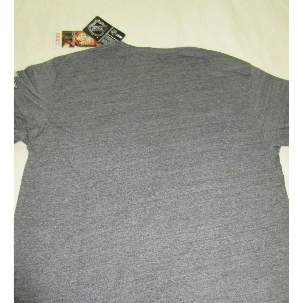 Los Angeles Kings NHL CCM Men's SS Logo T Shirt Grey Silver White Size Small NWT - Picture 4 of 4